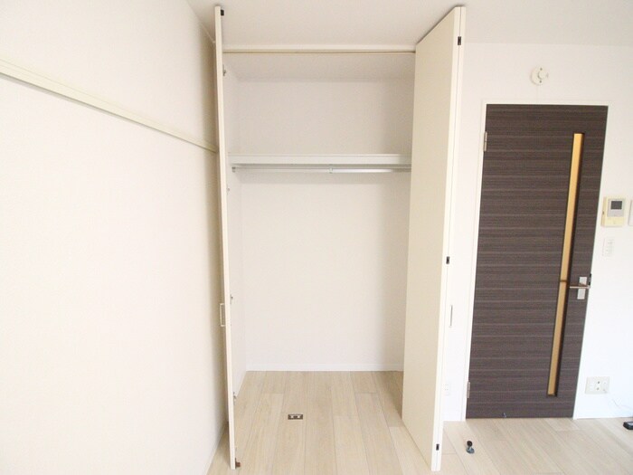 パーシモンコートの物件内観写真