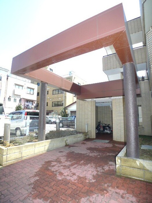 ロイヤルの物件外観写真