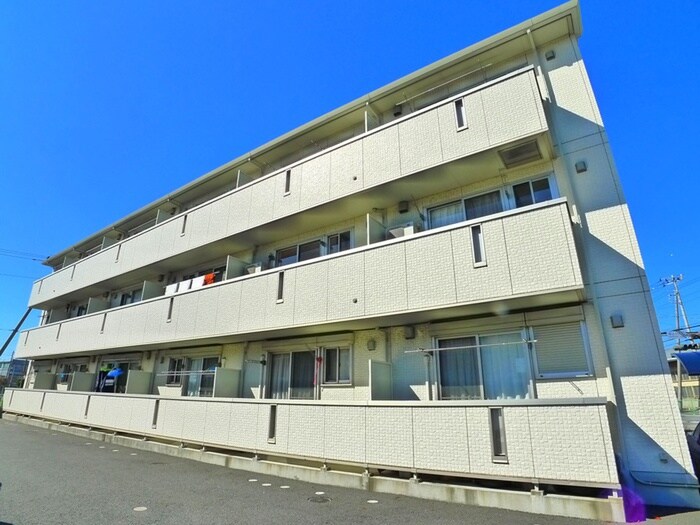 カンピエーレの物件外観写真