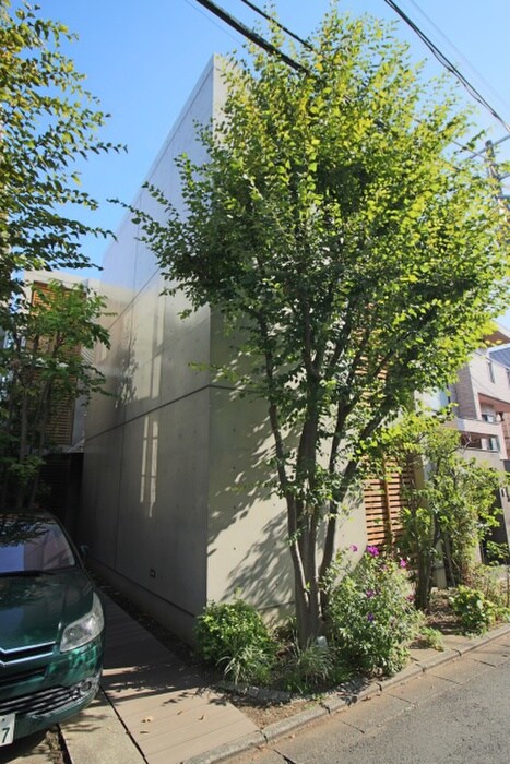 コートヤード五本木の物件外観写真