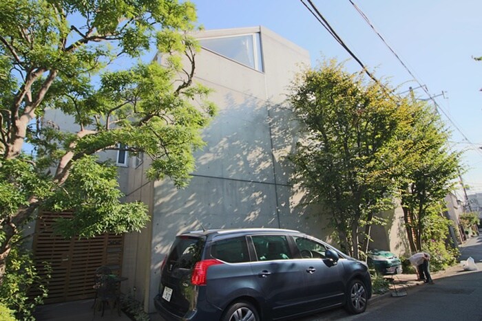 コートヤード五本木の物件外観写真