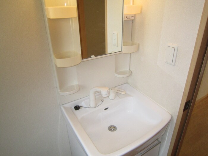 ブリ－ズ東海神Ａの物件内観写真