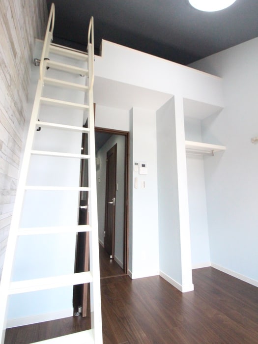 木洩れ日と珈琲の「sentiero」の物件内観写真