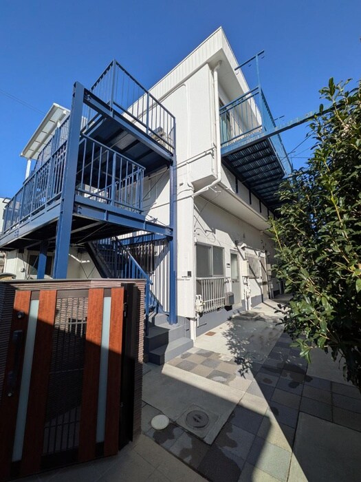 新井ビルの物件外観写真