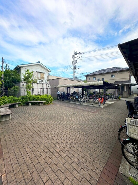 ピエ－ル草加の物件外観写真