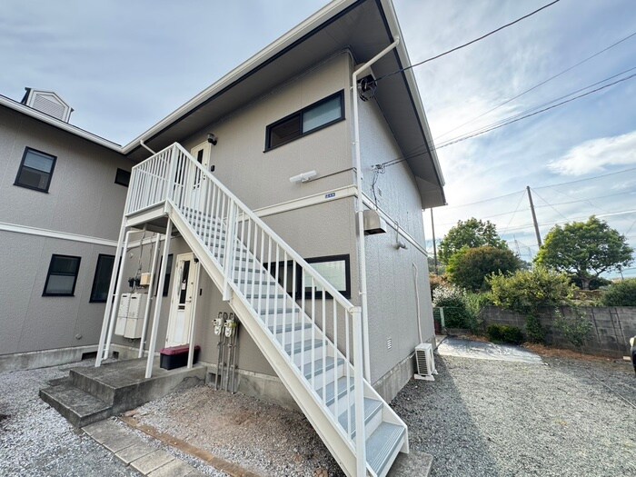 メゾン鎌倉の物件外観写真