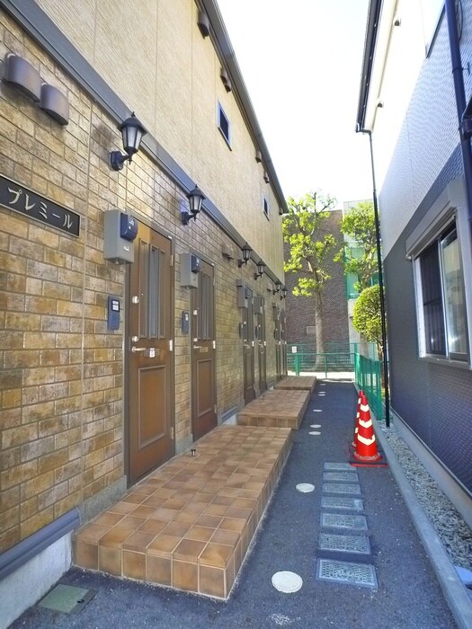 プレミ－ルの物件外観写真