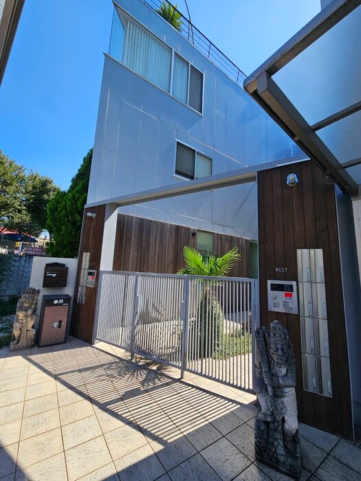 i-deal 善福寺EASTの物件外観写真