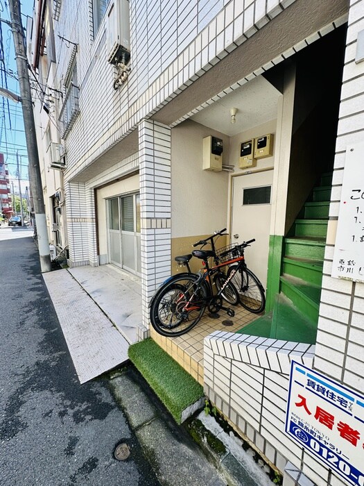 石田コ－ポの物件外観写真