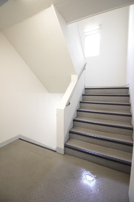 グリ－ンコ－ポ高島の物件外観写真