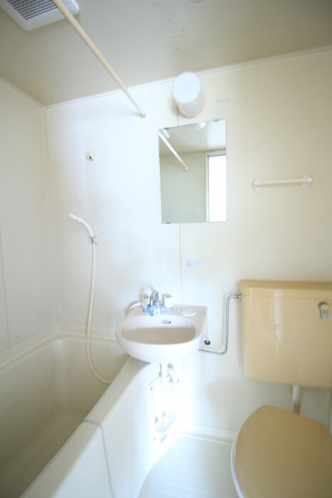 ｱﾐﾃｨｰNo2の物件内観写真