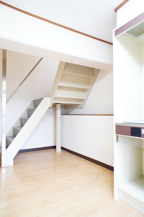 ピアチェ－レヴィ－ナの物件内観写真