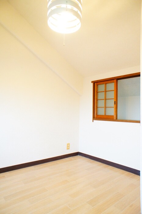 ピアチェ－レヴィ－ナの物件内観写真