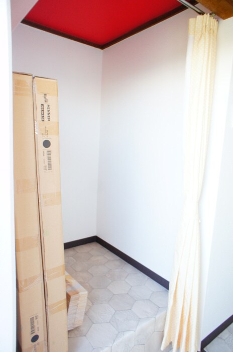 ピアチェ－レヴィ－ナの物件内観写真