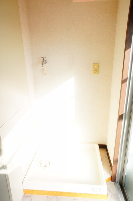 ピアチェ－レヴィ－ナの物件内観写真