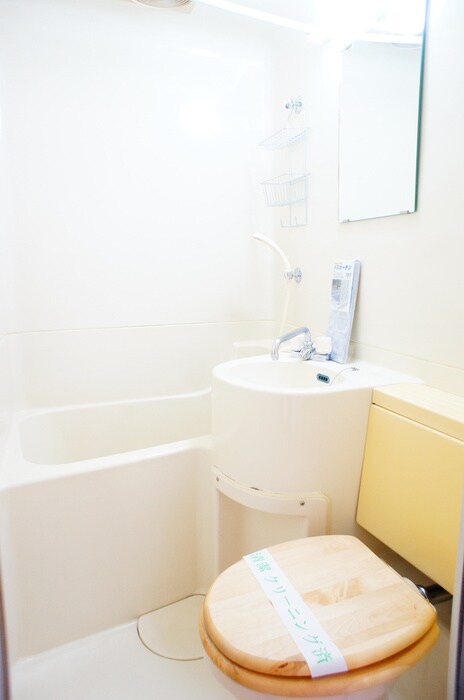 ピアチェ－レヴィ－ナの物件内観写真