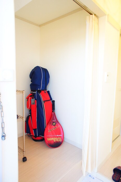 ピアチェ－レヴィ－ナの物件内観写真