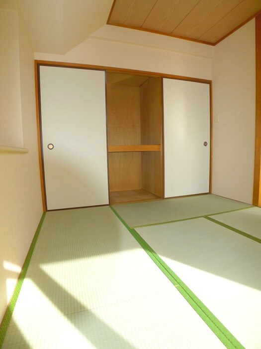 ジュネシオン大熊１の物件内観写真