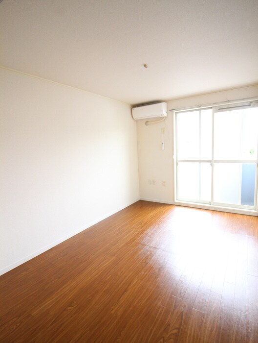 クレッセントハウスの物件内観写真