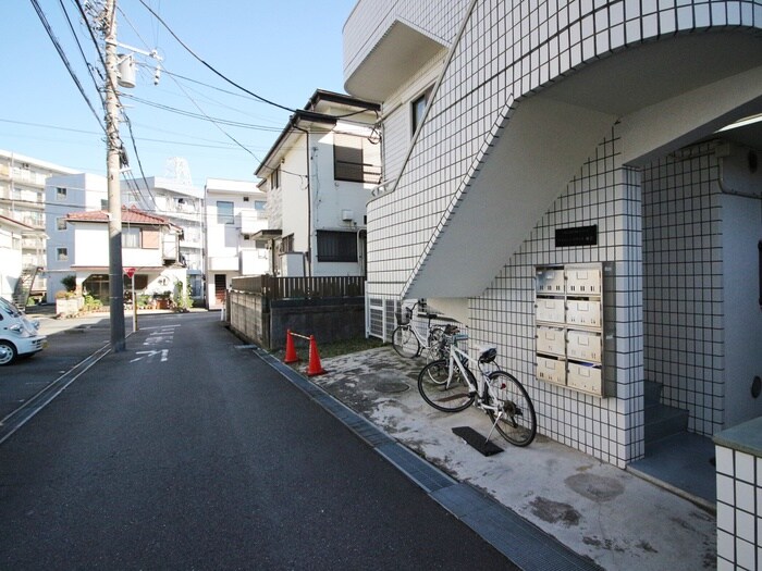 ホワイト・レジデンス鷺沼の物件外観写真