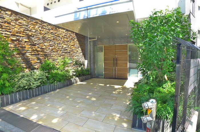 JP noie　早稲田の物件外観写真