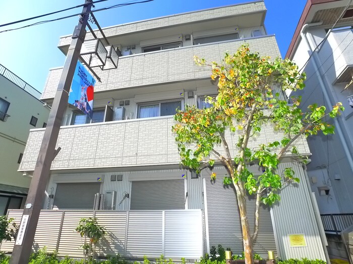 ルピナスAの物件外観写真