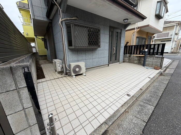 西大泉3丁目貸家の物件外観写真