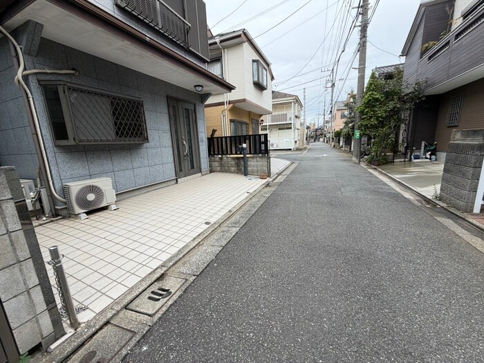 西大泉3丁目貸家の物件外観写真