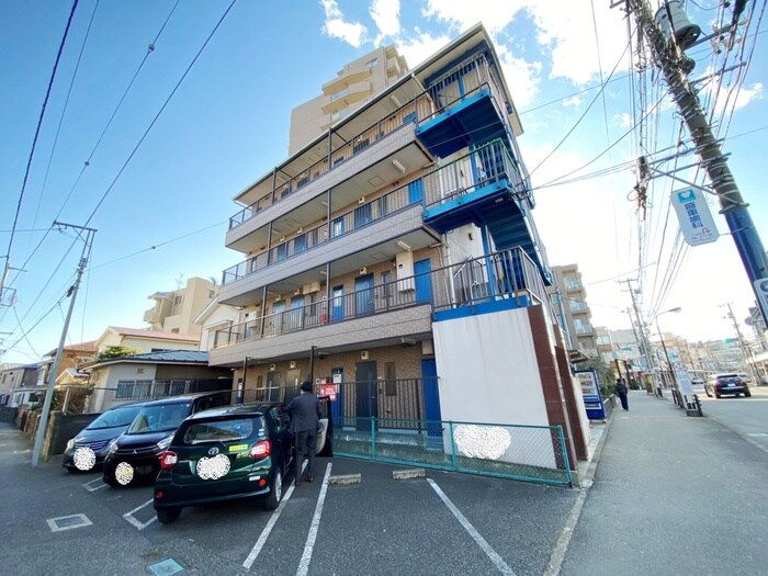 ライフモリ２号館の物件外観写真