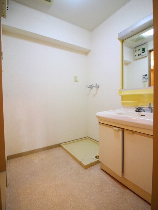 ロイヤルアヤセの物件内観写真