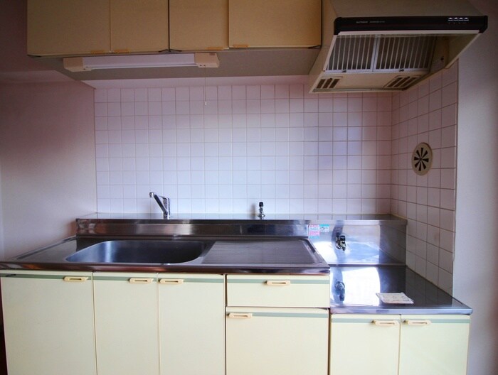 ロイヤルアヤセの物件内観写真