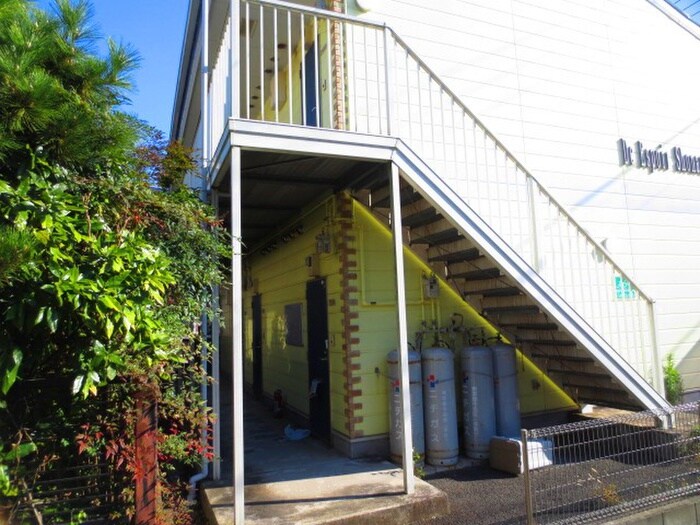 デ・エスポア湘南の物件外観写真