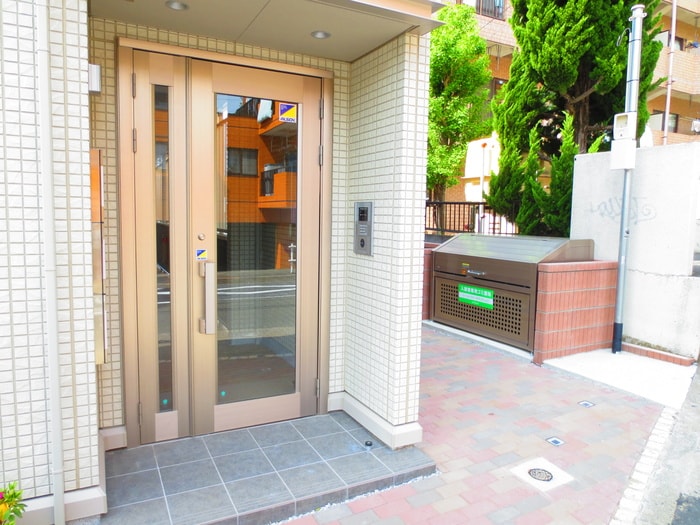 サニーコートの物件外観写真