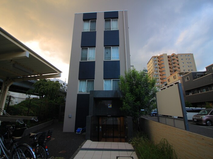 Uresidence西台の物件外観写真