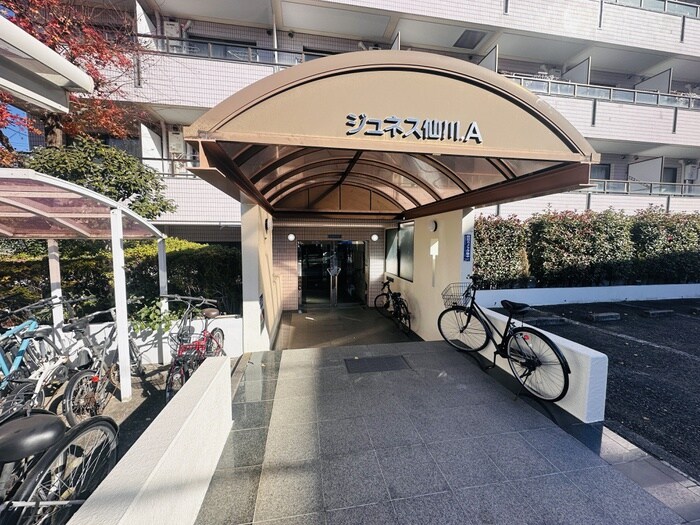 ジュネス仙川A棟の物件外観写真