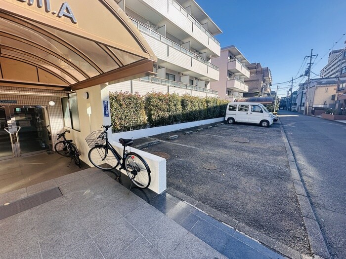 ジュネス仙川A棟の物件外観写真