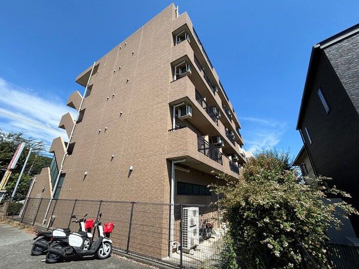 ジュネス・ドミール２０００の物件外観写真