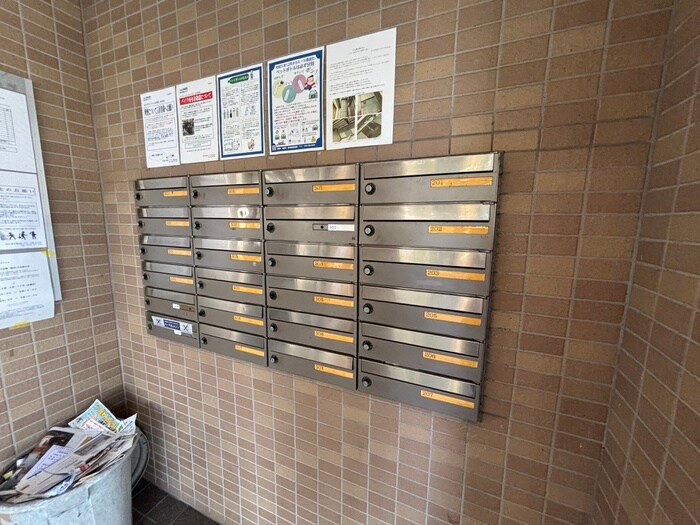 ジュネス・ドミール２０００の物件外観写真