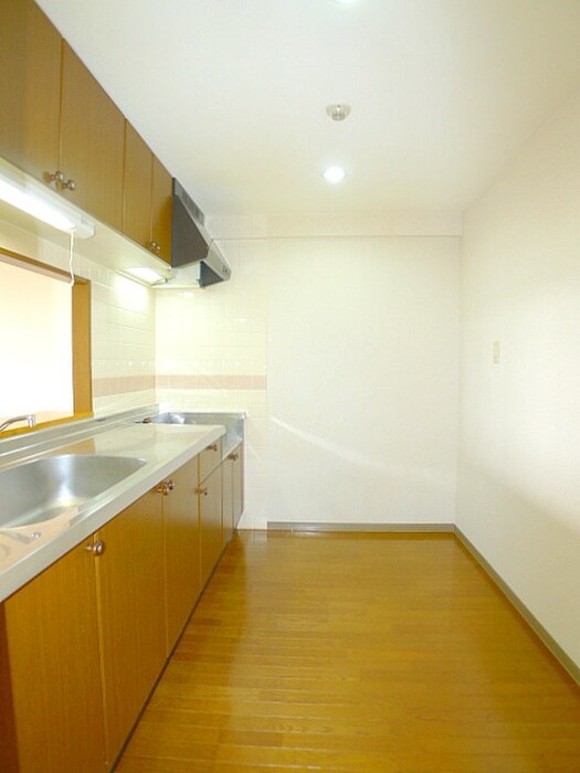 ベルグプレシャデス船橋の物件内観写真