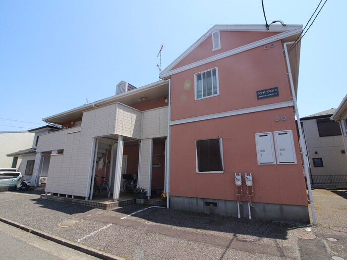 ホワイトペルテＣの物件外観写真