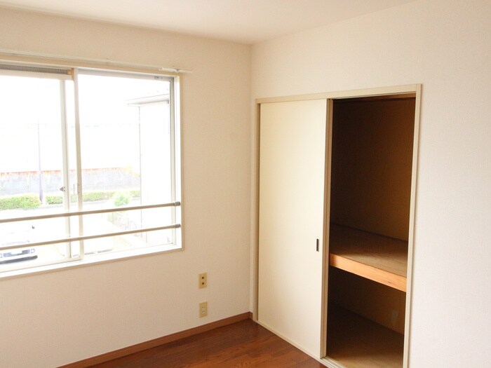 ホワイトペルテＣの物件内観写真