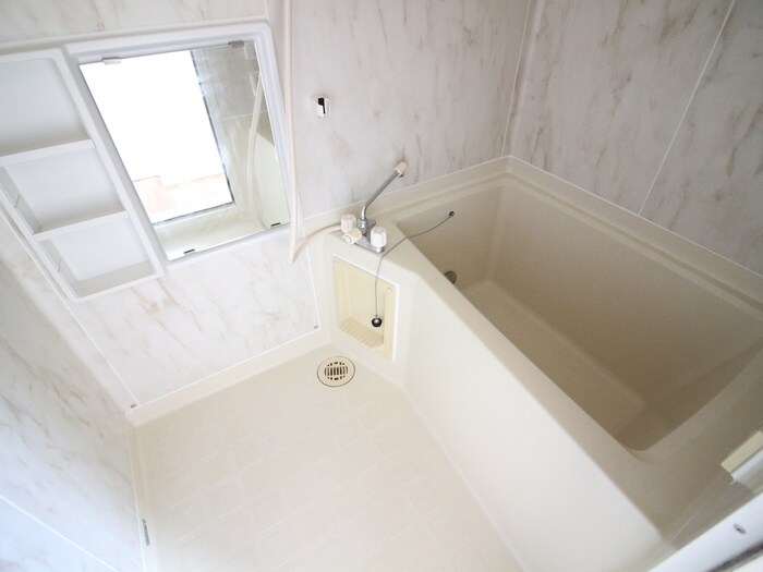 ホワイトペルテＣの物件内観写真