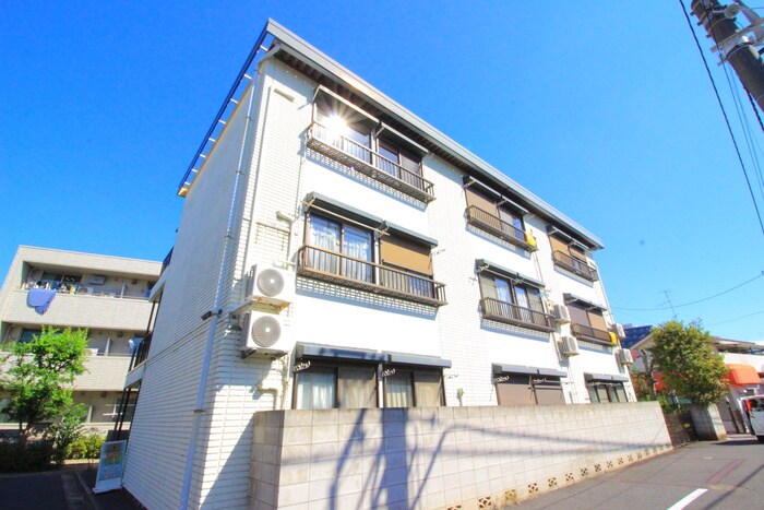 サン・フラットの物件外観写真