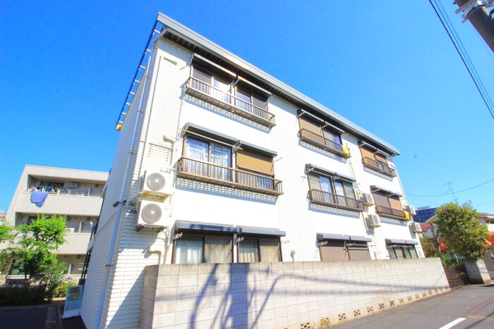 サン・フラットの物件外観写真