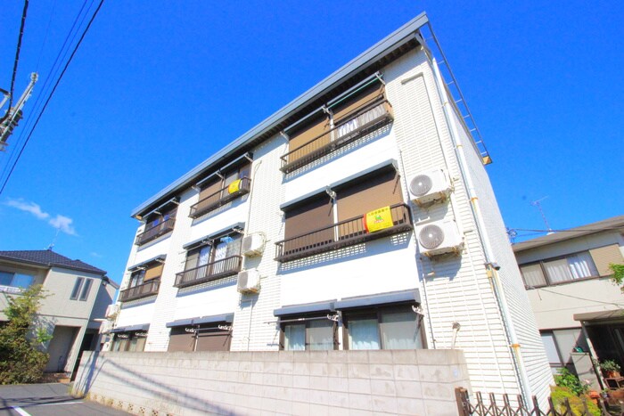 サン・フラットの物件外観写真