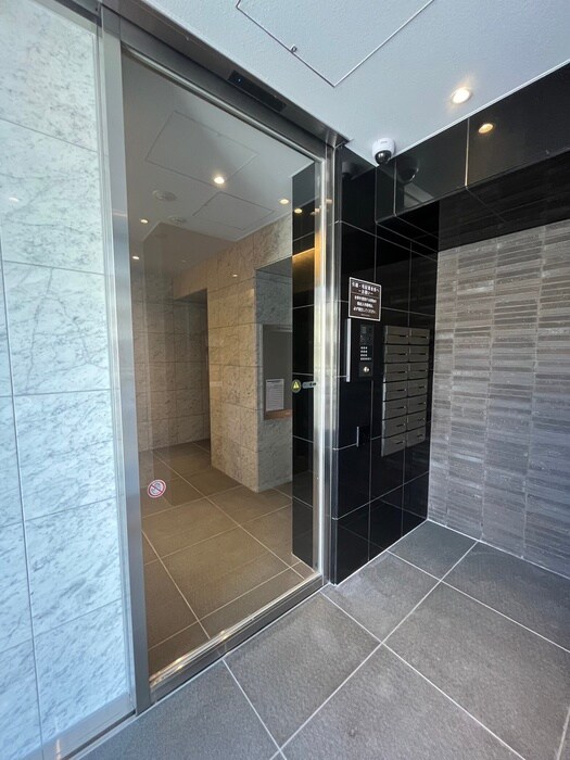 GARDEN COURT A　高島平の物件外観写真