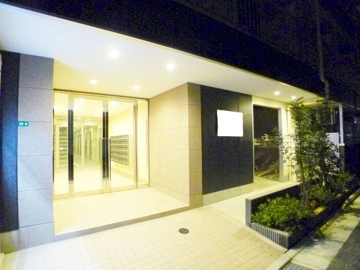 サマ　レジデンスの物件外観写真