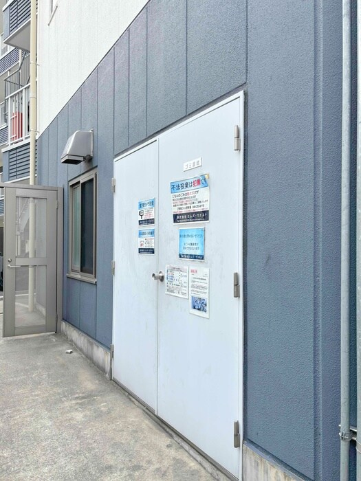 サマ　レジデンスの物件外観写真