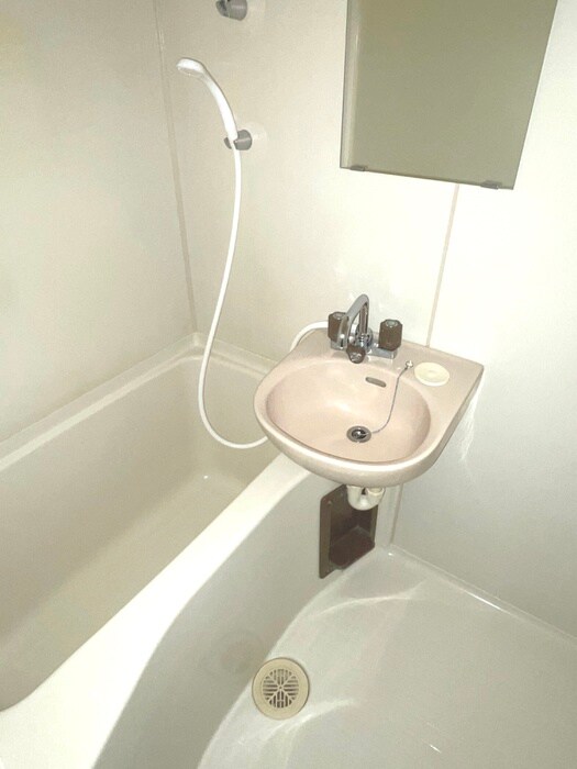 ＣＯＬＬＩＮＡ　ＶＥＲＤＥの物件内観写真