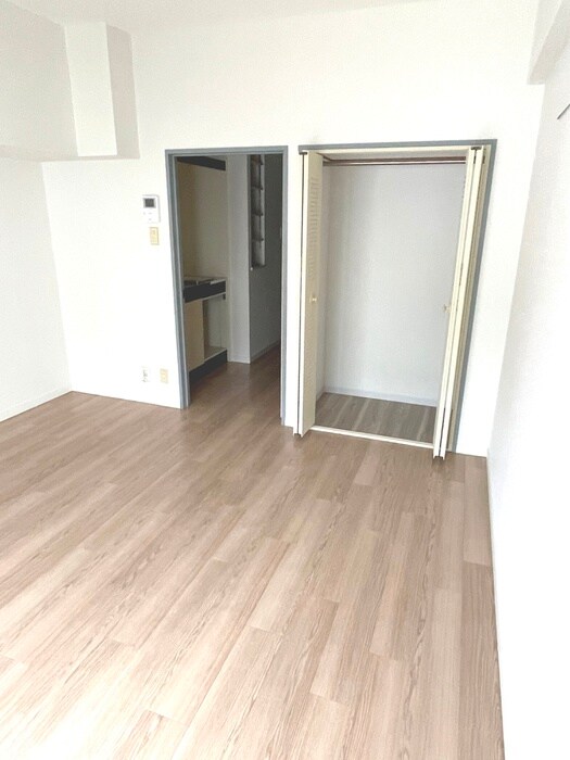 ＣＯＬＬＩＮＡ　ＶＥＲＤＥの物件内観写真